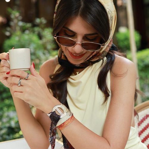 Bracelet with round ornament
